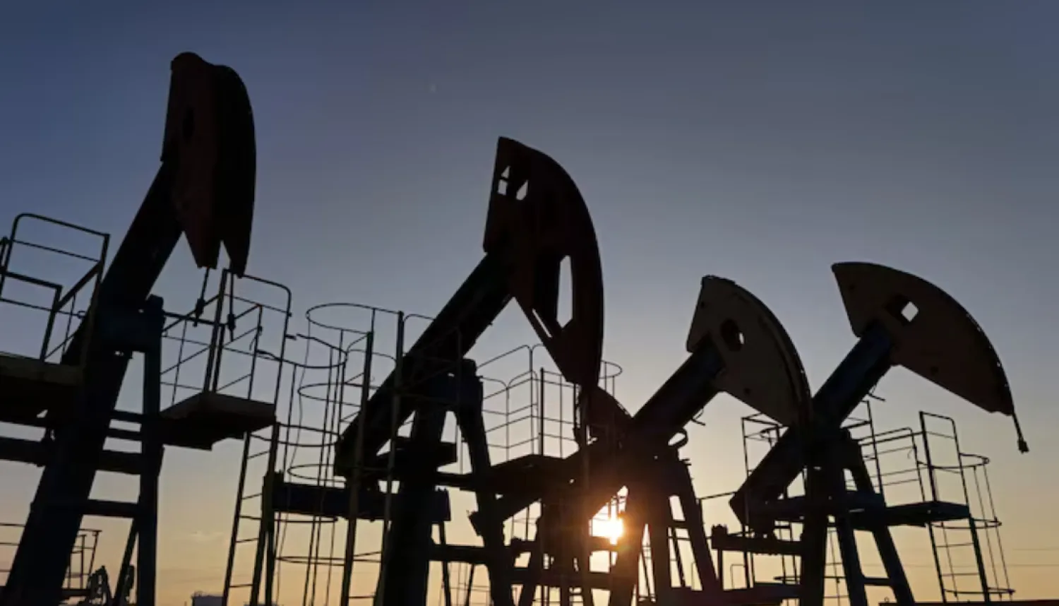 A view shows disused oil pump jacks at the Airankol oil field operated by Caspiy Neft in the Atyrau Region, Kazakhstan April 2, 2025. REUTERS/Pavel Mikheyev/File Photo 