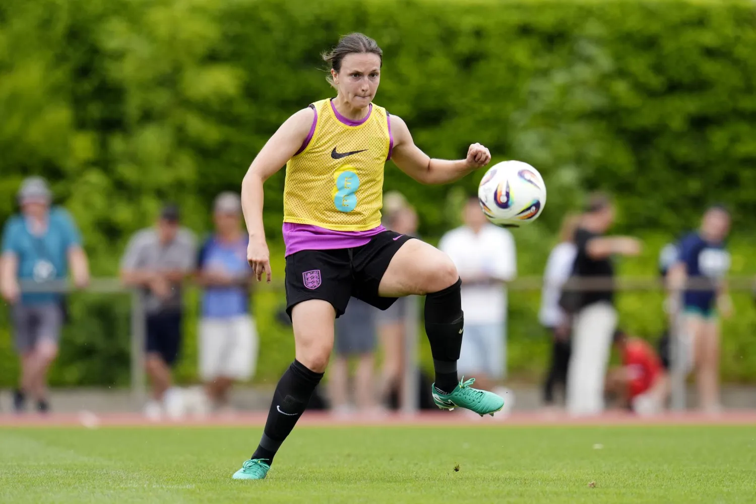 لوت ووبن موي مدافعة المنتخب الإنجليزي (د.ب.أ)