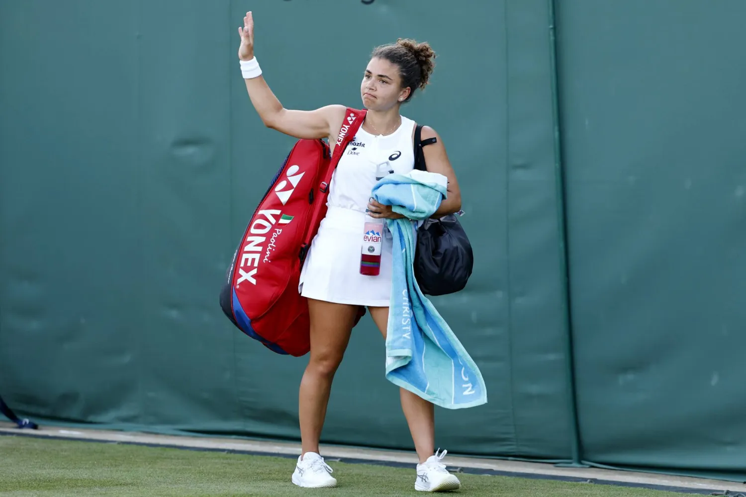 Jasmine Paolini of Italy leaves the court after losing her Women's 2nd round match at the Wimbledon Championships, Wimbledon, Britain, 02 July 2025.  EPA/TOLGA AKMEN