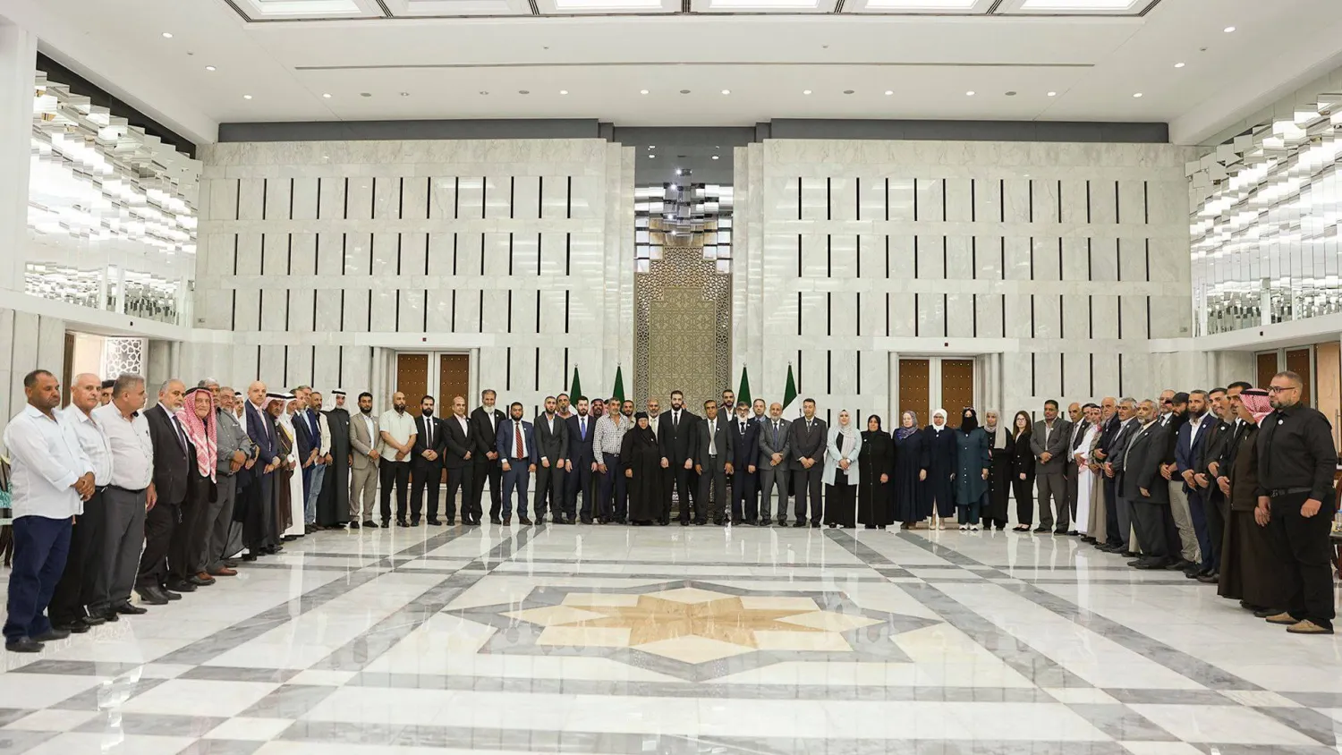 الرئيس الشرع يجتمع مع وجهاء محافظة القنيطرة والجولان وأعيانهما في 25 يونيو (سانا)