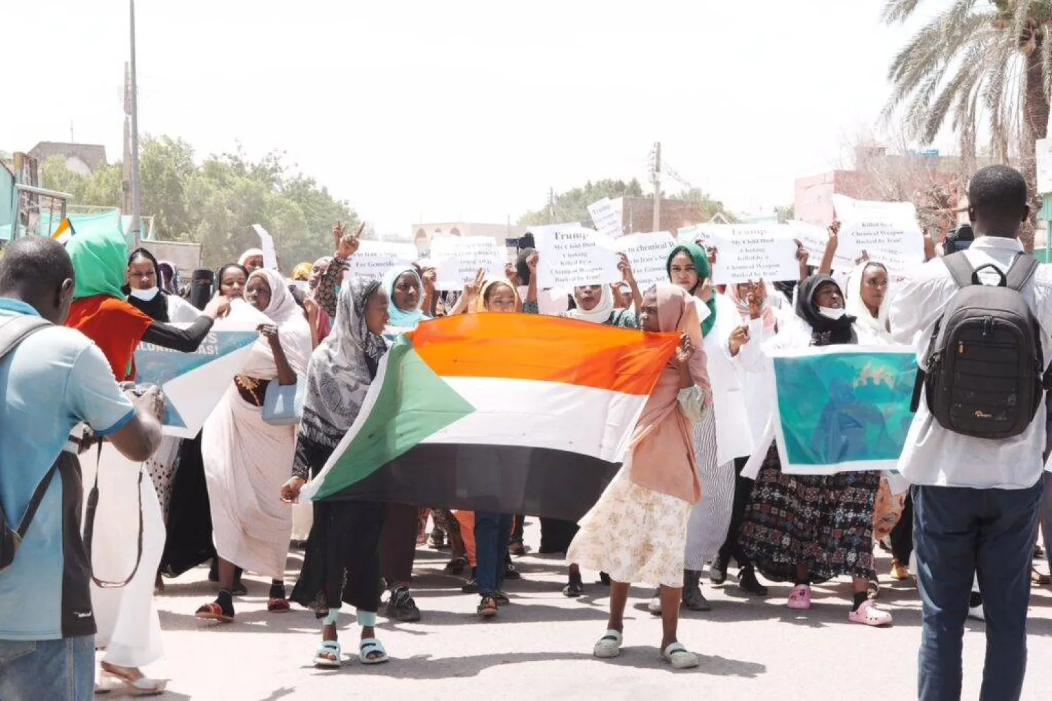جانب من المسيرة النسائية في مدينة نيالا لوقف حرب السودان (موقع تحالف «تأسيس» على «إكس»)
