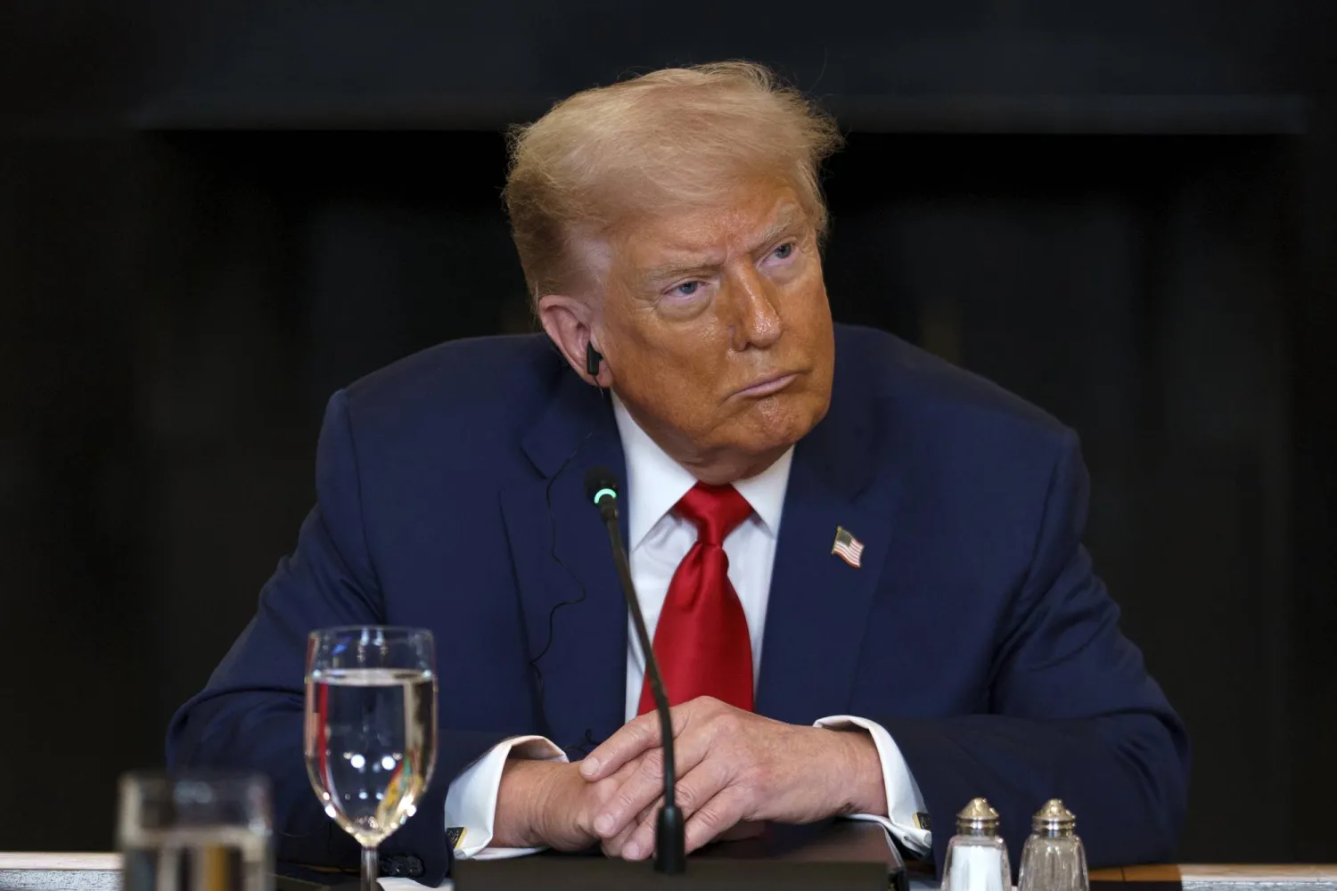 الرئيس الأميركي دونالد ترمب خلال اجتماع مع قادة أفارقة بالبيت الأبيض في 9 يوليو 2025 (إ.ب.أ)