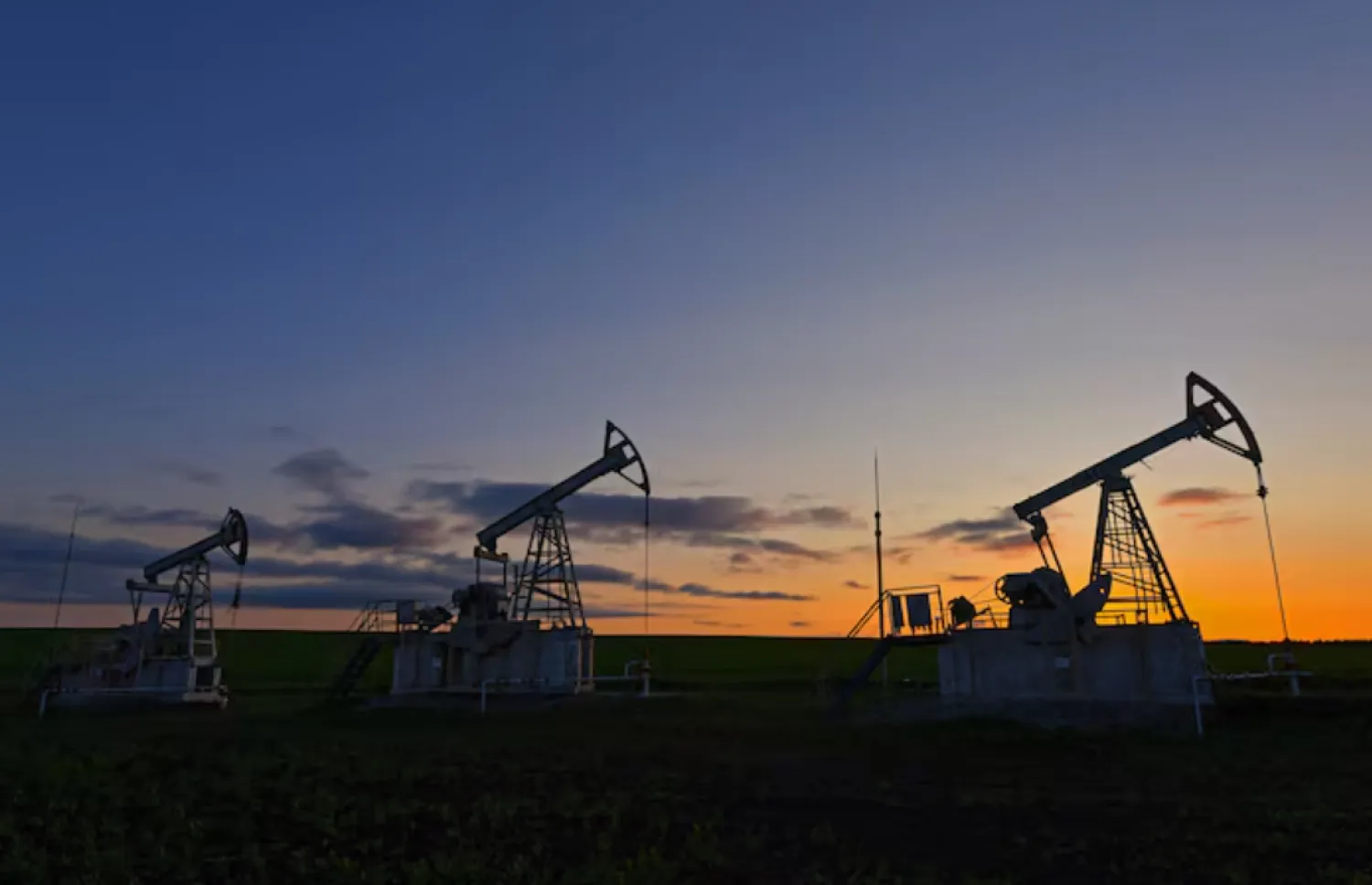 A view shows oil pump jacks outside Almetyevsk in the Republic of Tatarstan, Russia June 4, 2023. REUTERS/Alexander Manzyuk