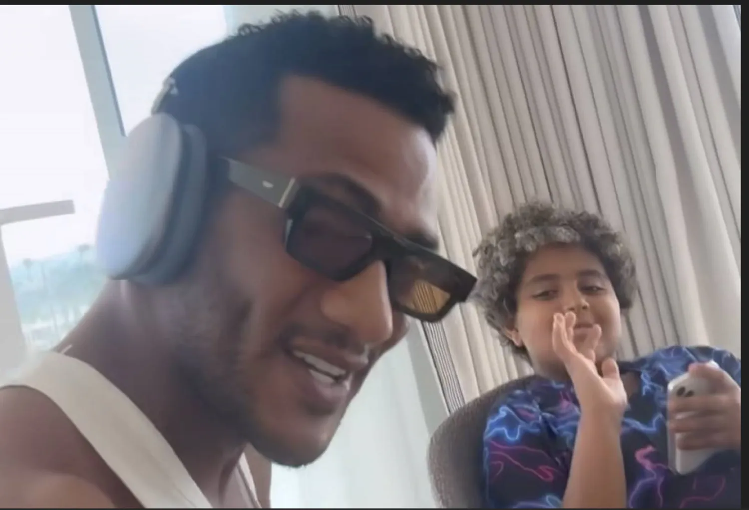 محمد رمضان ونجله في صورة نشرها سابقاً (إنستغرام)