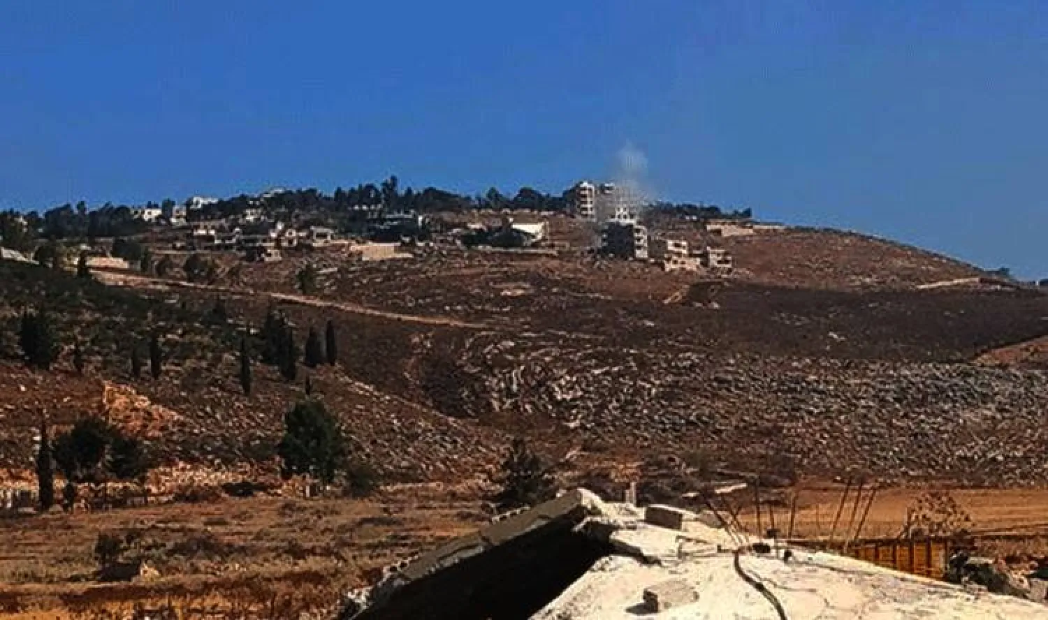 صورة للقصف الإسرائيلي على الخيام جنوب لبنان (إكس)