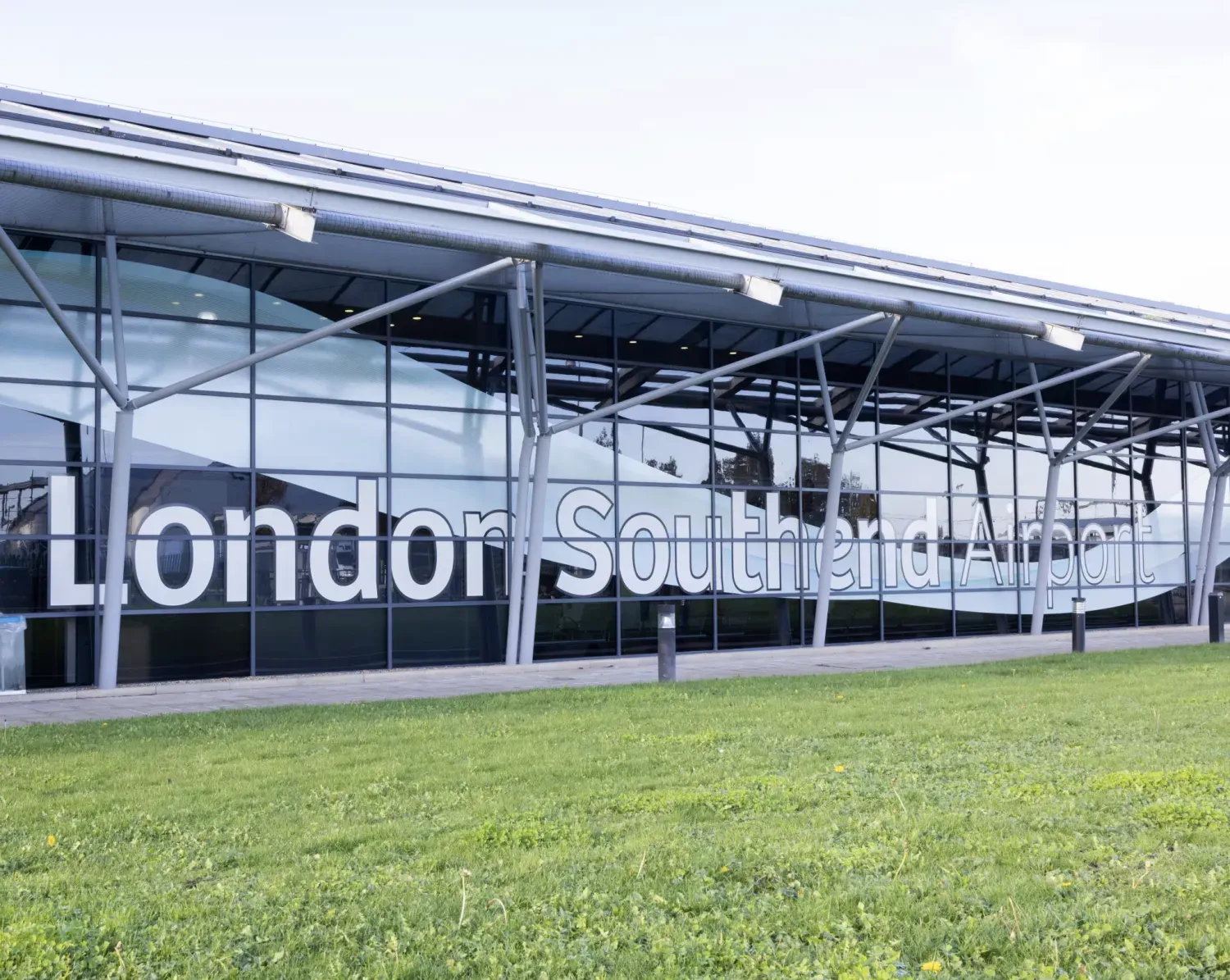 İngiltere'nin güneydoğu kıyısındaki Londra Southend Havalimanı (Havalimanının resmi web sitesinden)