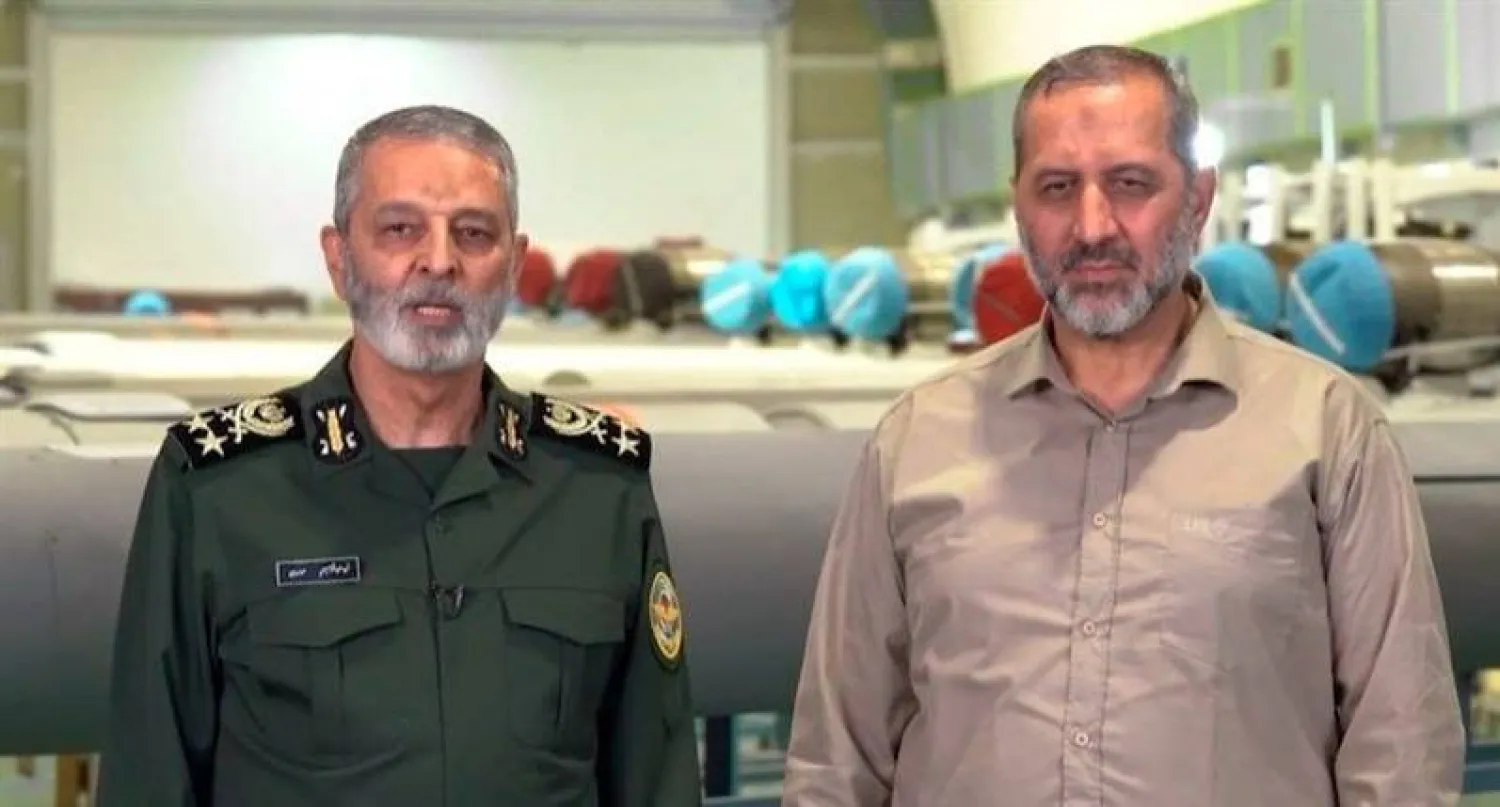 صورة نشرتها مواقع «الحرس الثوري» من جولة تفقدية لرئيس الأركان إلى موقع صاروخي في مكان غير معروف