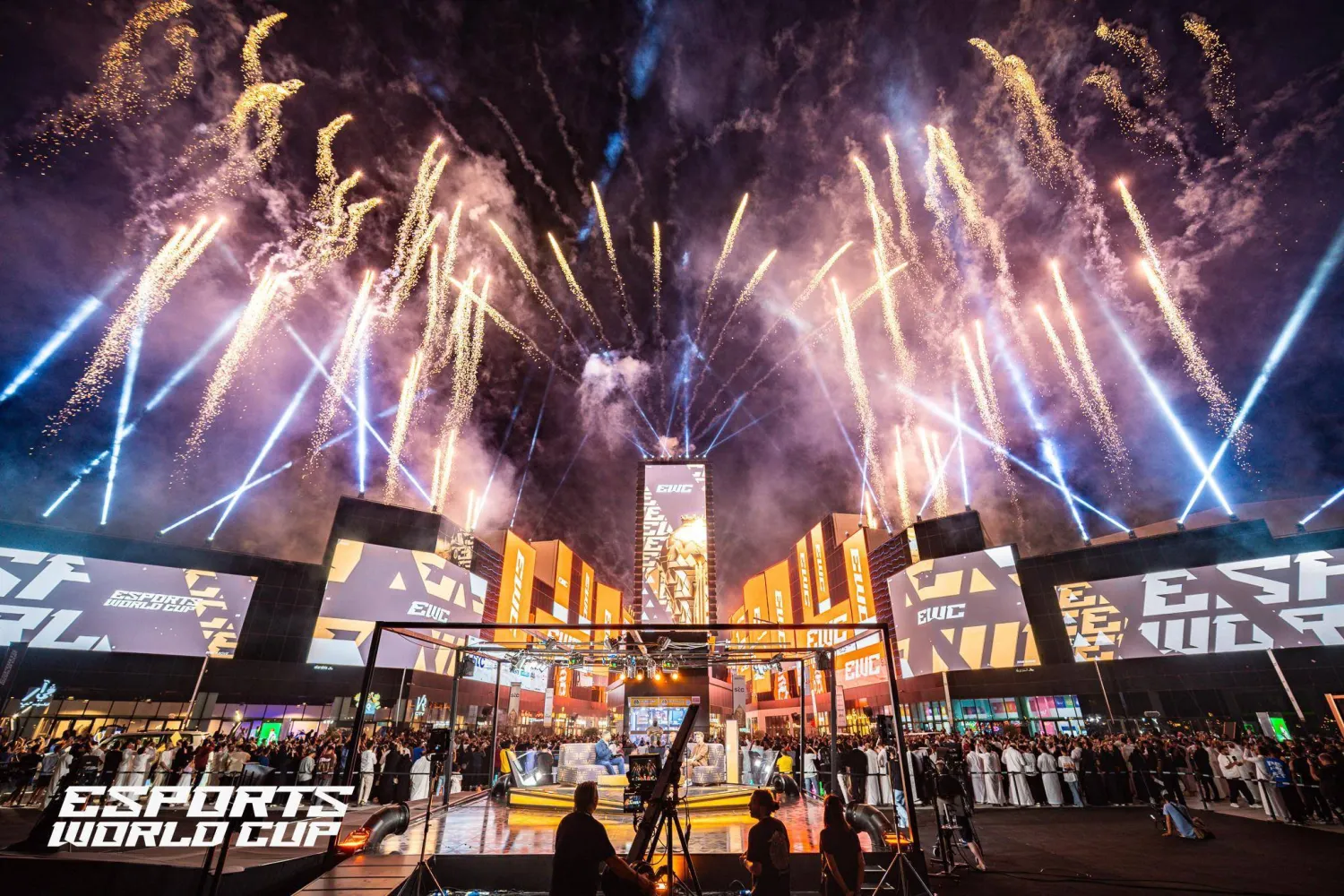 إثارة في الأسبوع الأول لكأس العالم للرياضات الإلكترونية (الشرق الأوسط)