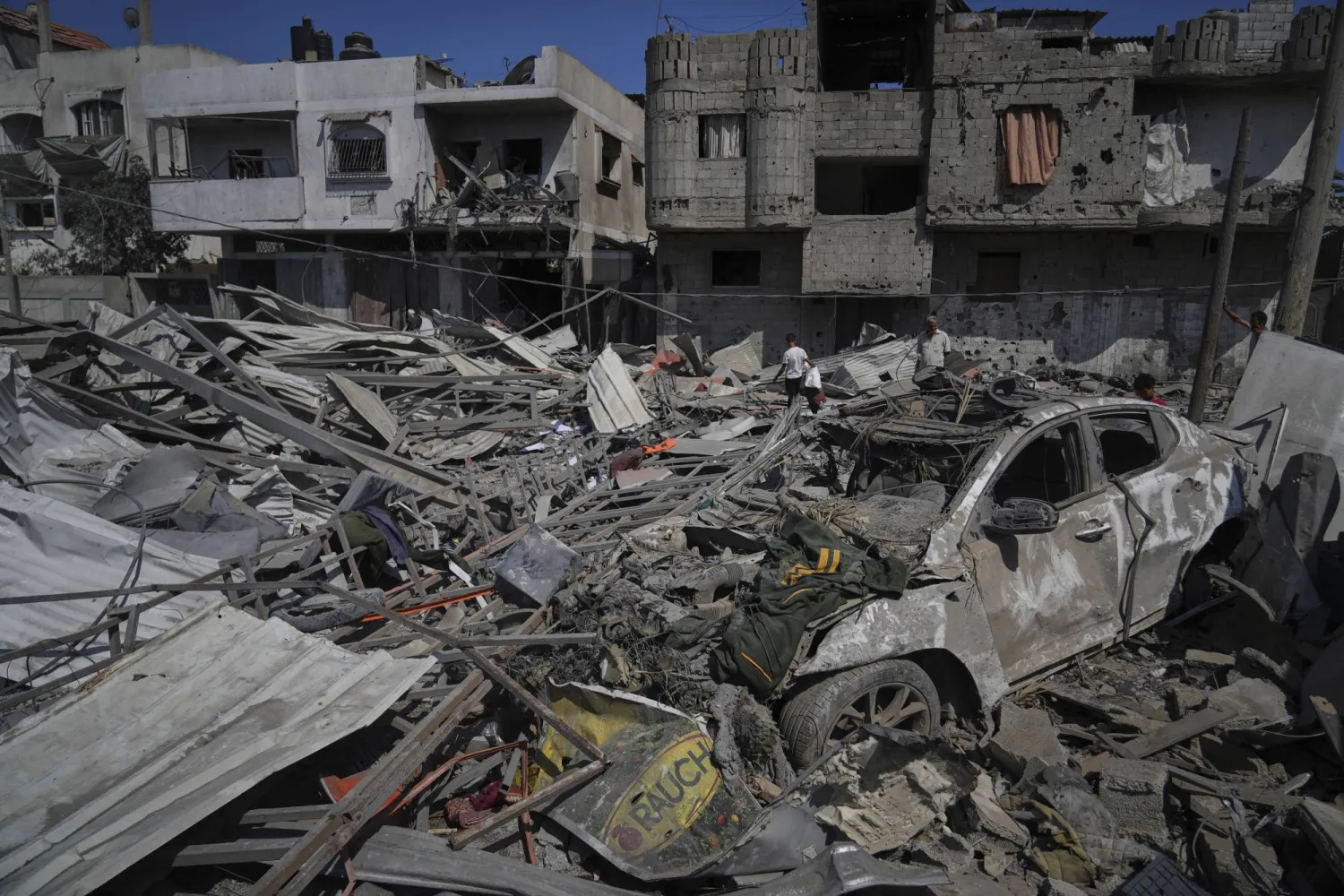 جانب من الدمار جراء الغارات الإسرائيلية على قطاع غزة (أ.ب)