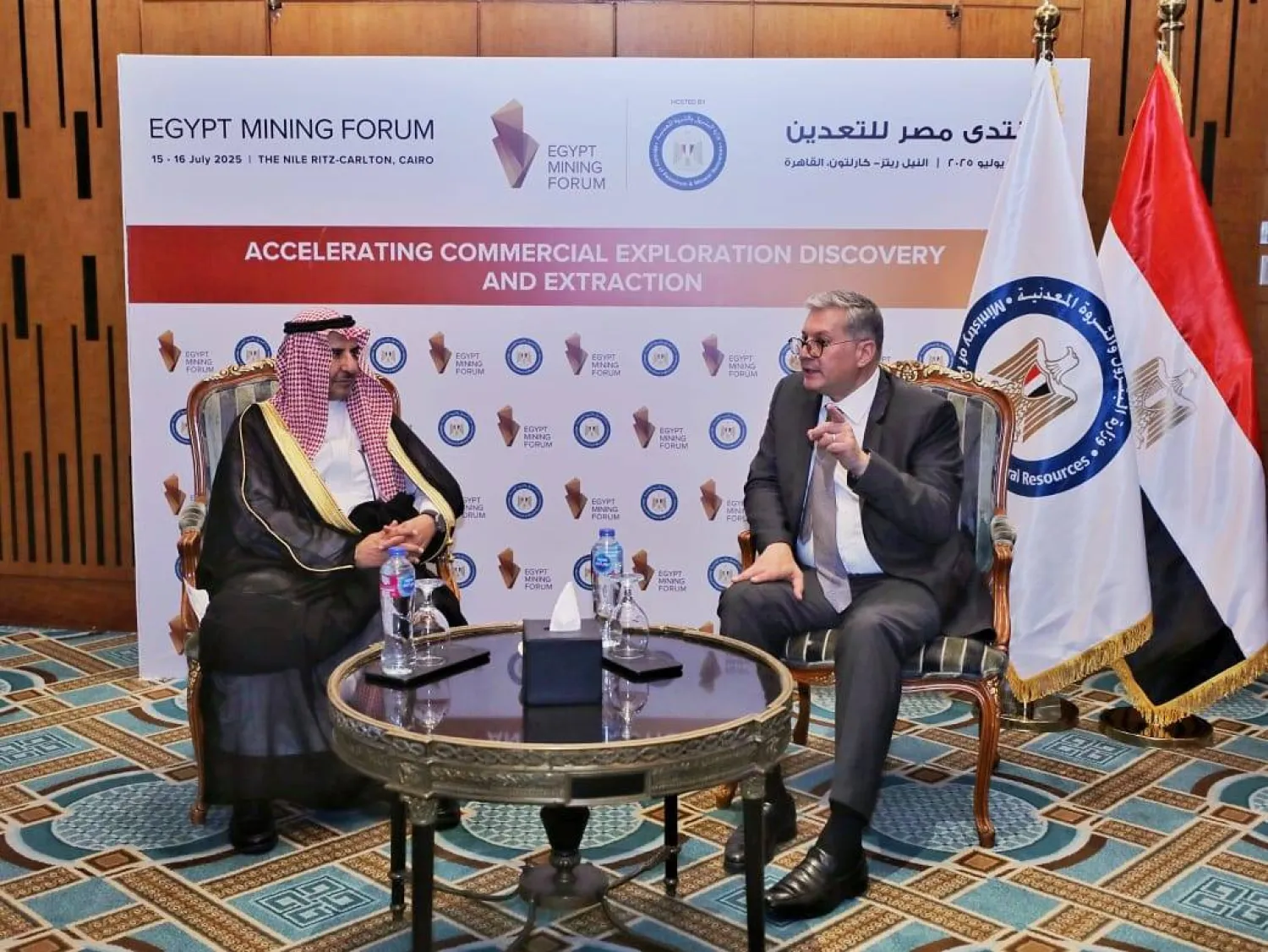 وزير البترول والثروة المعدنية المصري كريم بدوي خلال استقباله خالد المديفر نائب وزير الصناعة والثروة المعدنية السعودي (وزارة البترول المصرية)
