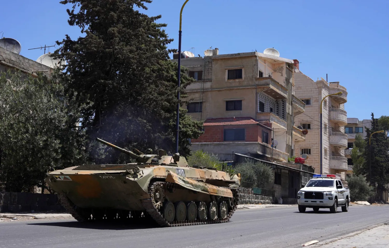 مركبة عسكرية تعبر في السويداء، سوريا 16 يوليو 2025 (رويترز)