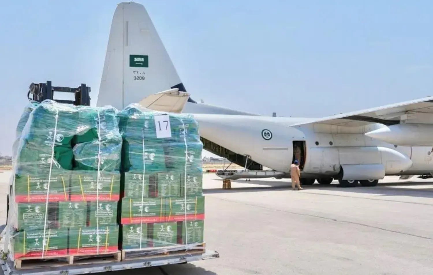 This marks the 17th aircraft in the Saudi air bridge initiative, with this flight being the first dedicated to supporting the Syrian people - SPA