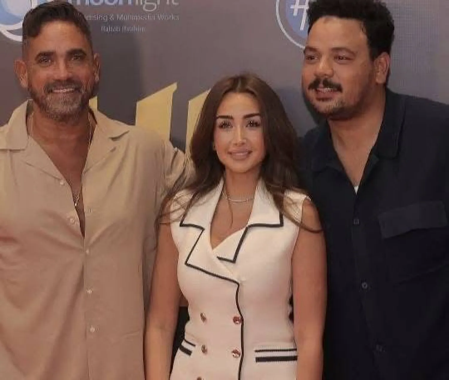 مصطفى غريب وهنا الزاهد وأمير كرارة في العرض الخاص لفيلم «الشاطر» (حساب مصطفى غريب على «فيسبوك»)