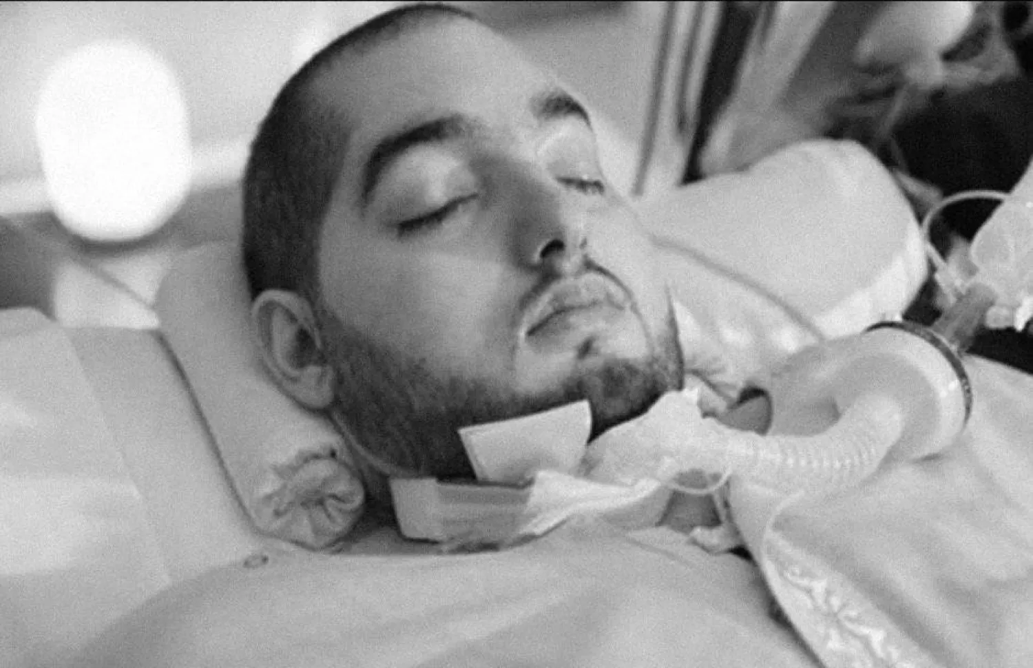 الأمير الوليد بن خالد بن طلال أثناء مكوثه في المستشفى (الشرق الأوسط)