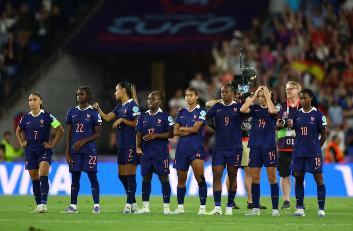 Soccer Football - UEFA Women's Euro 2025 - Quarter Final - France v Germany - St. Jakob-Park, Basel, Switzerland - July 19, 2025 France players react during the penalty shootout REUTERS/Piroschka Van De Wouw 