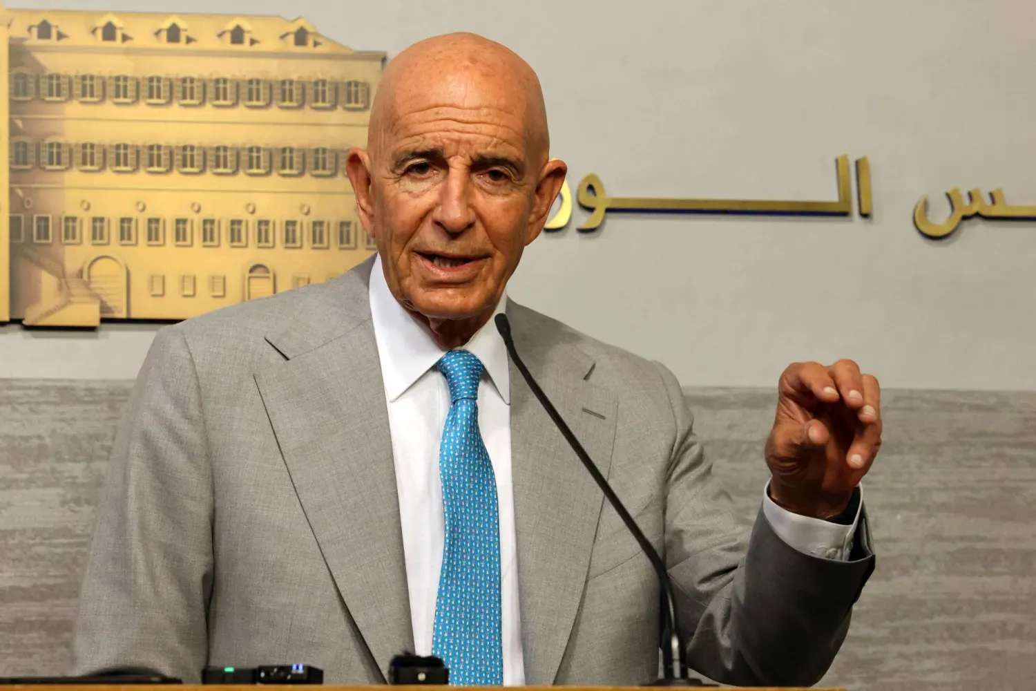 ABD Özel Temsilcisi Thomas Barrak, Beyrut'ta düzenlenen basın toplantısında (AFP)
