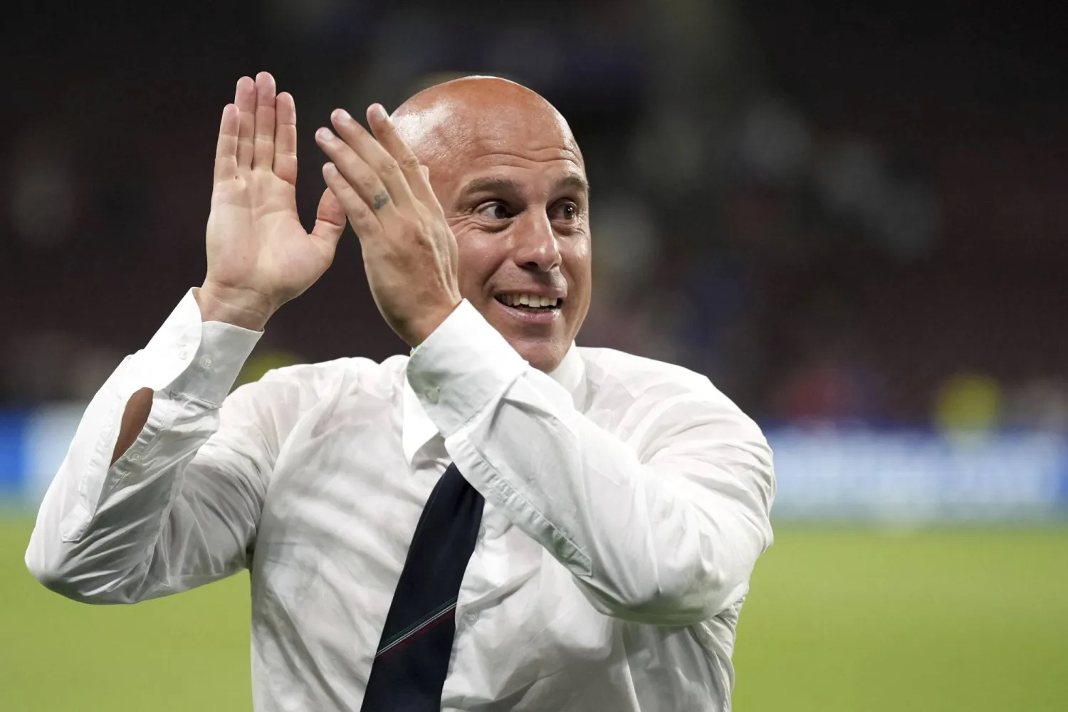 أندريا سونسين مدرب منتخب إيطاليا (أ.ب)