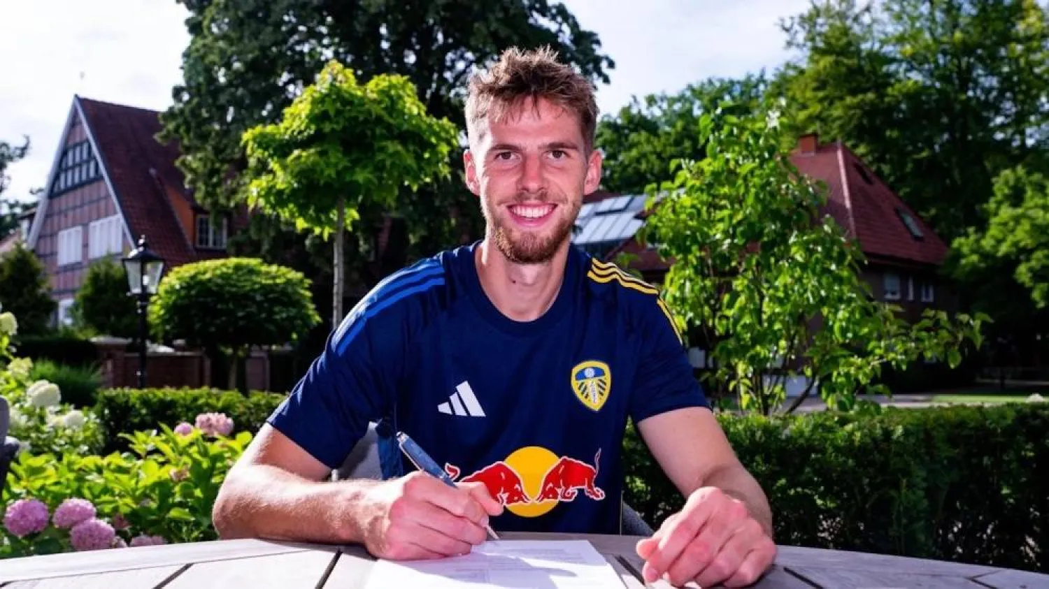 أنطون شتاخ (نادي ليدز يونايتد)