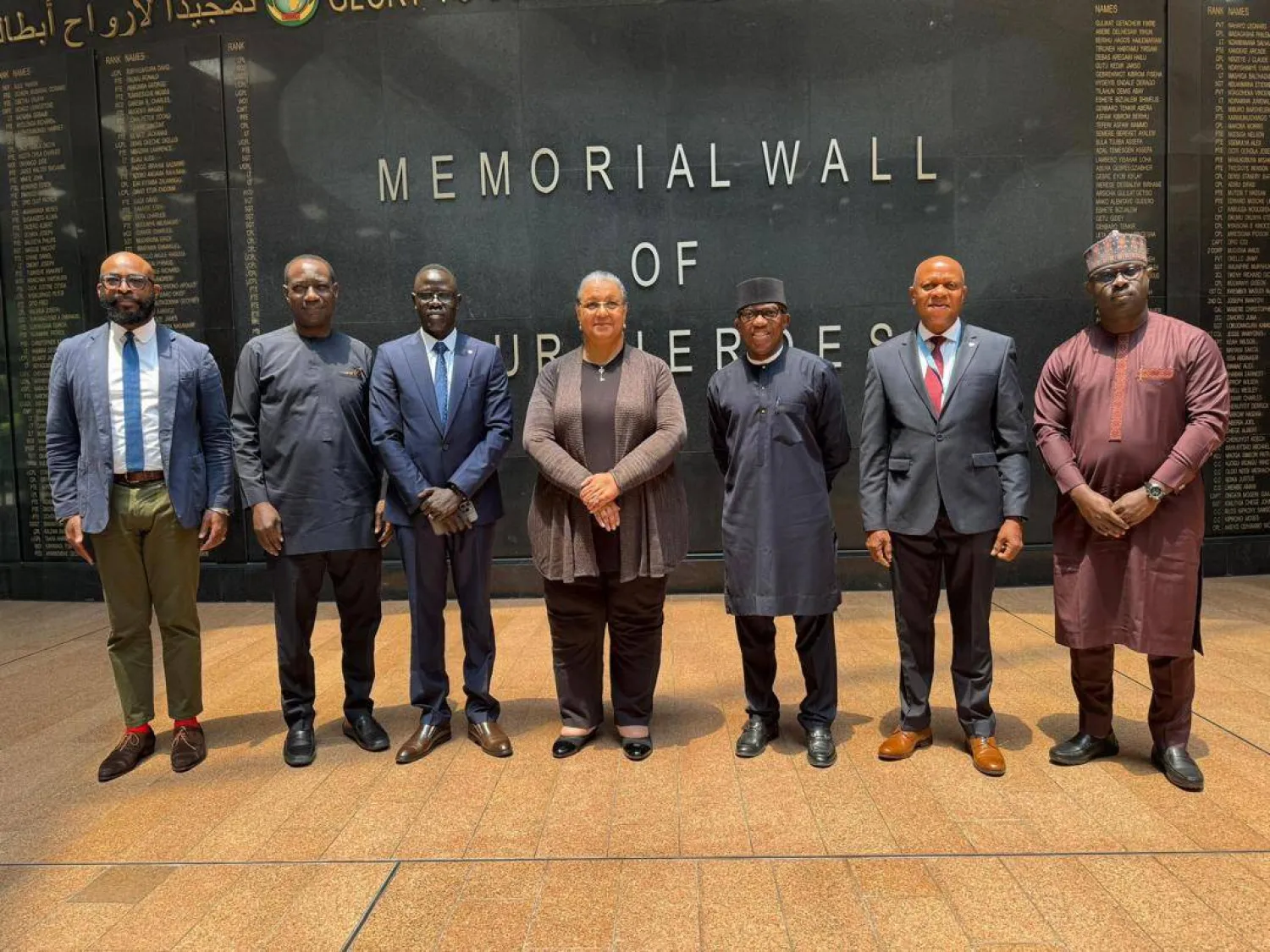 تيتيه تلتقي في أديس أبابا السفير بانكول أديوي مفوض الاتحاد الأفريقي للشؤون السياسية والسلم والأمن (البعثة)