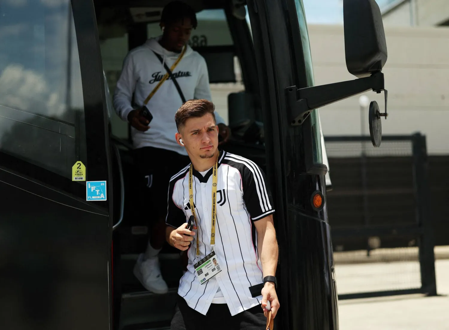 فرانسيسكو كونسيساو باقٍ مع يوفنتوس (رويترز)