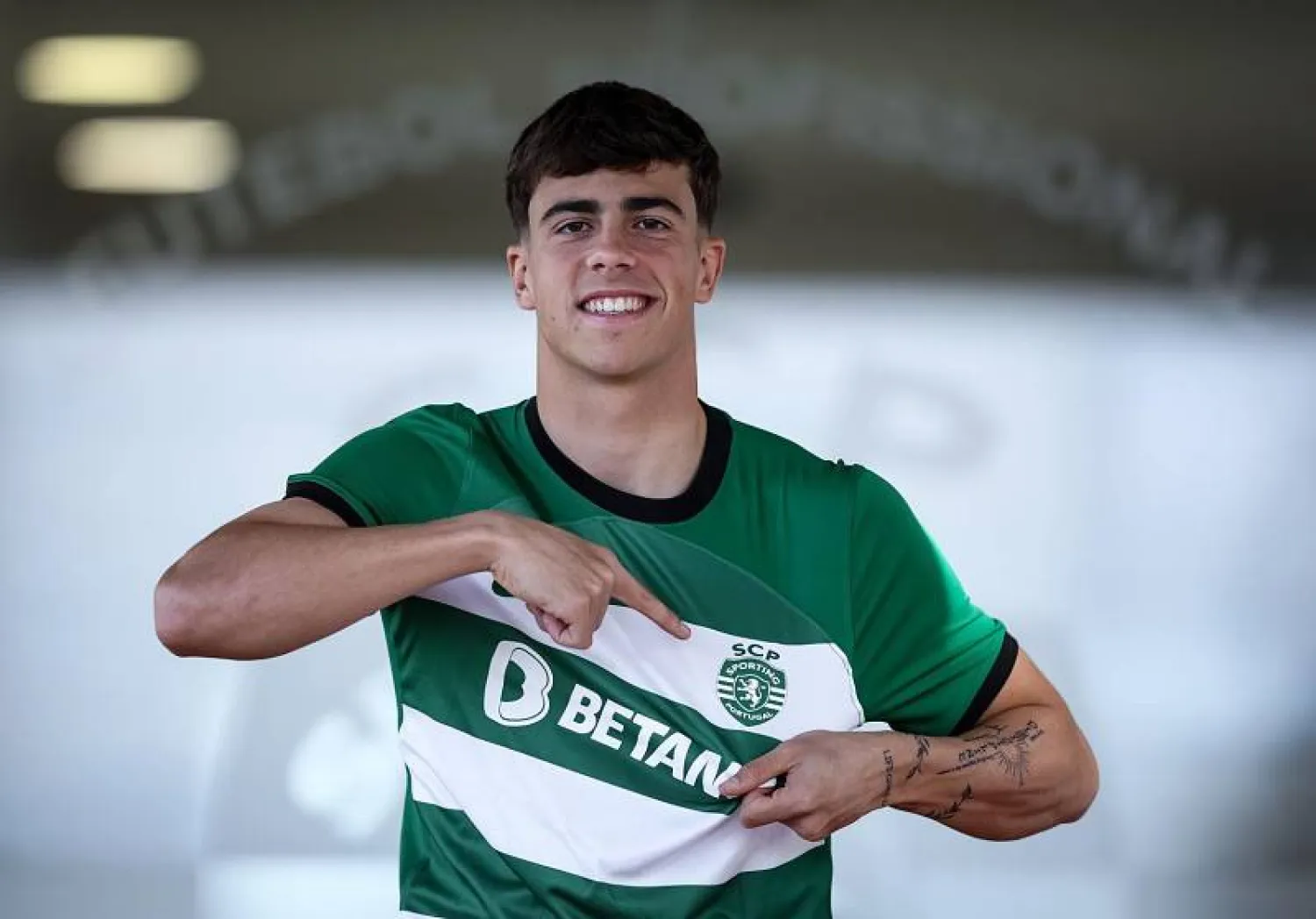 الجناح البرتغالي الشاب أفونسو موريرا (وسائل إعلام برتغالية)