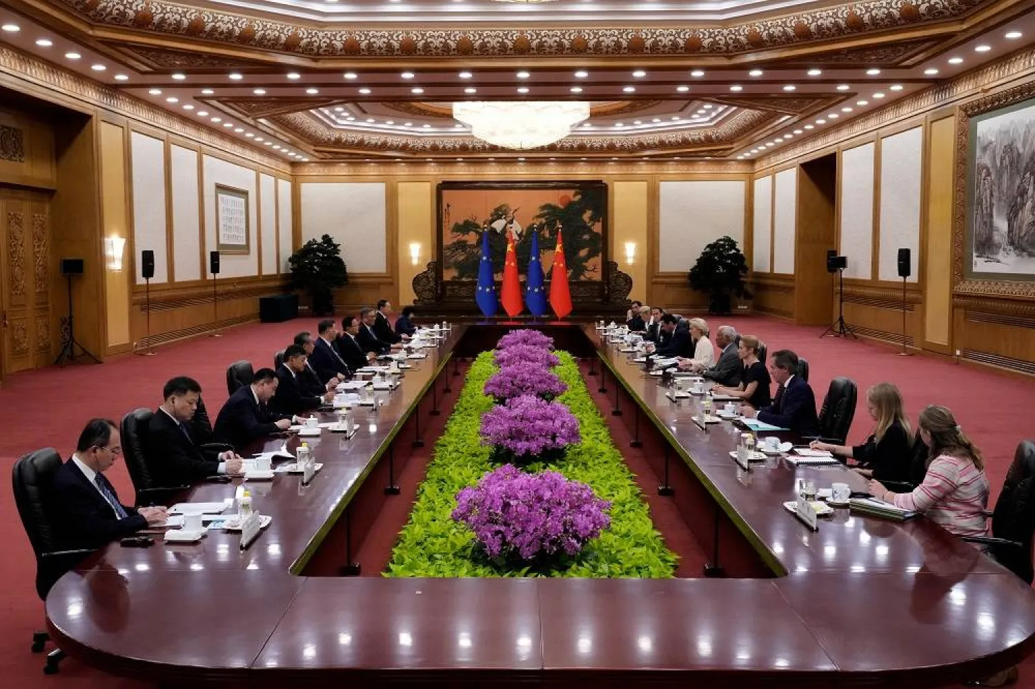 Chinese President Xi Jinping, European Council President Antonio Costa and European Commission President Ursula von der Leyen along with delegates attend the opening remarks of the EU-China summit at the Great Hall of the People in Beijing, China, July 24, 2025. (Reuters)