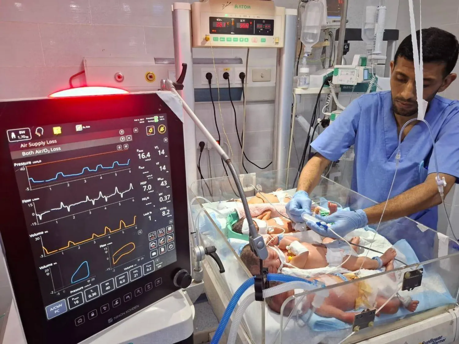 أكثر من مولود في حضّانة واحدة (منظمة أطباء بلا حدود )