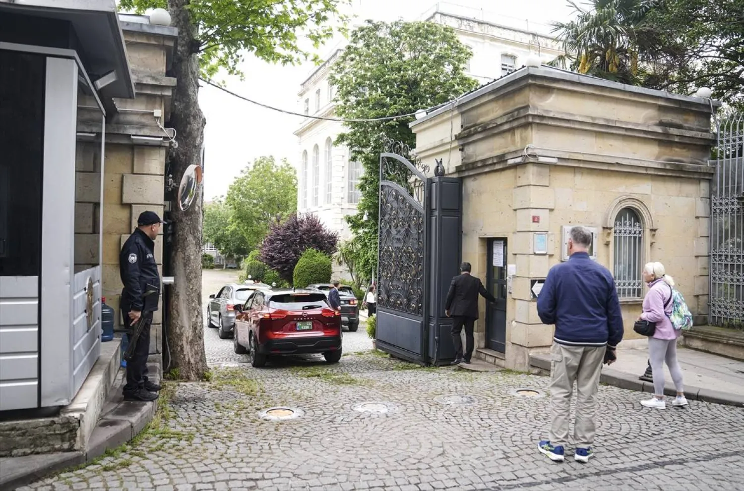 القنصلية الإيرانية في إسطنبول احتضنت جولة من المفاوضات بين طهران و«الترويكا» الأوروبية في 16 مايو الماضي (إعلام تركي)