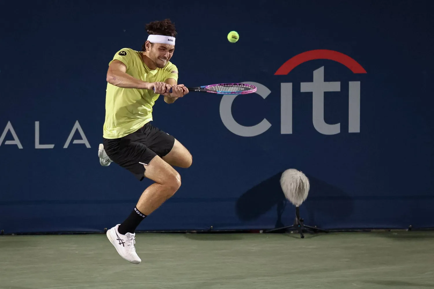 نجم التنس الأميركي تايلور فريتز يتألق في واشنطن (أ.ف.ب)