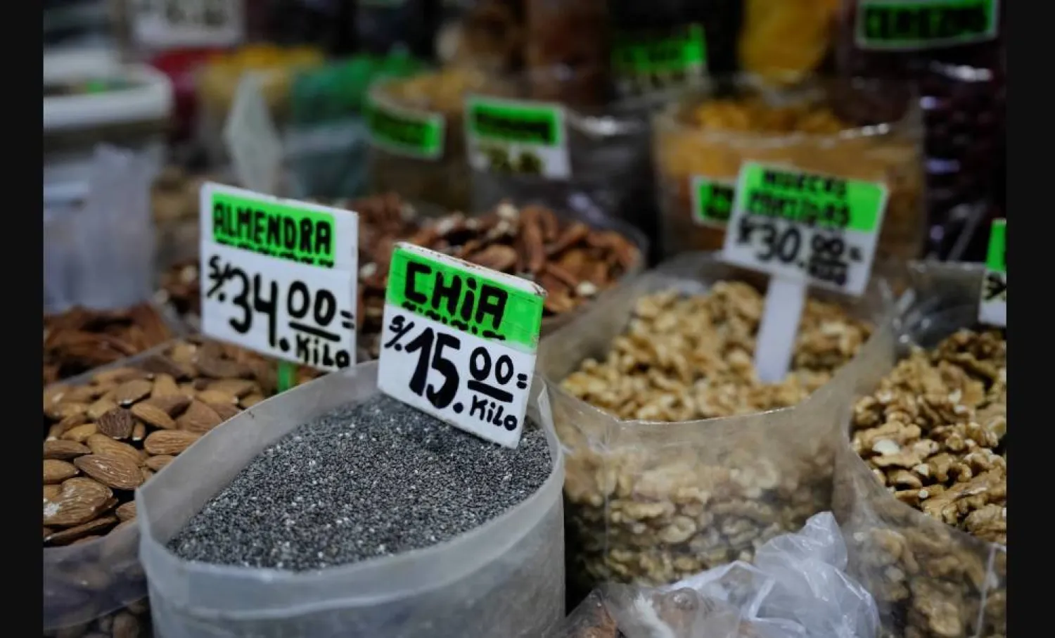 بذور الشيا تُساعد في التحكم بمستوى السكر في الدم والهضم (رويترز)