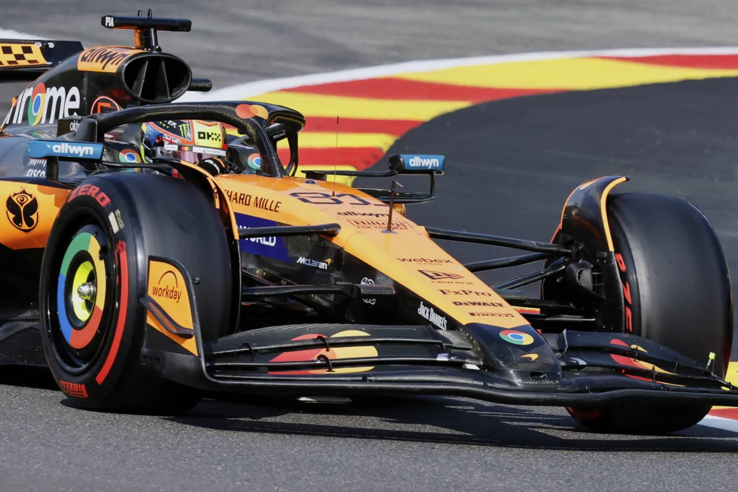 أوسكار بياستري سينطلق أولاً بسباق السرعة في بلجيكا (أ.ب)