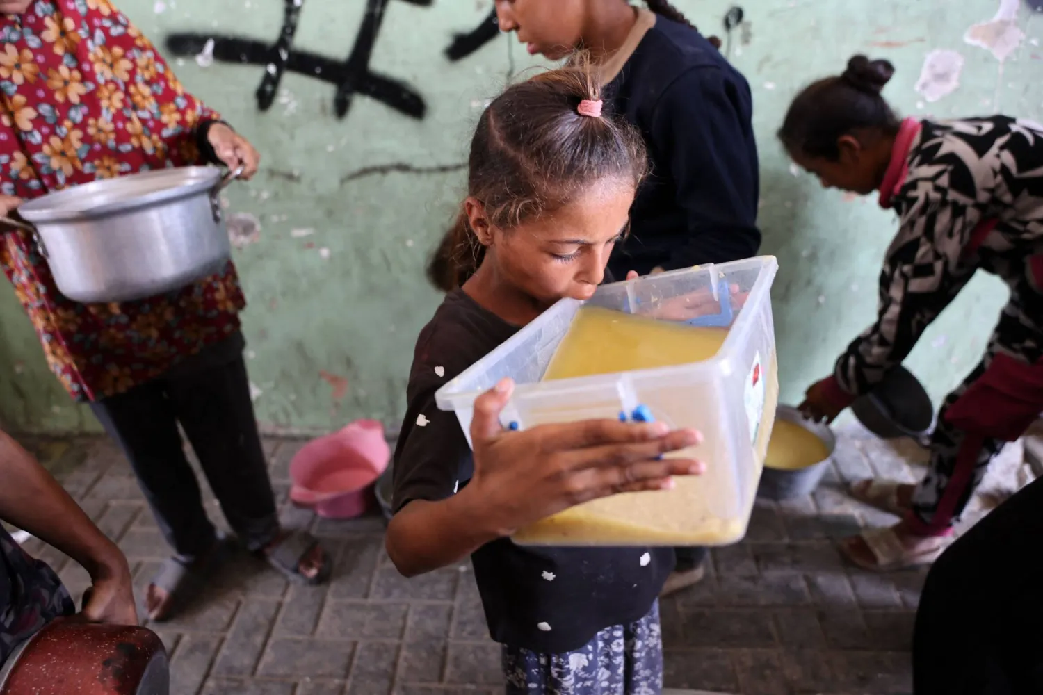 باريس تُحرك السلام بـ «الدولة الفلسطينية»