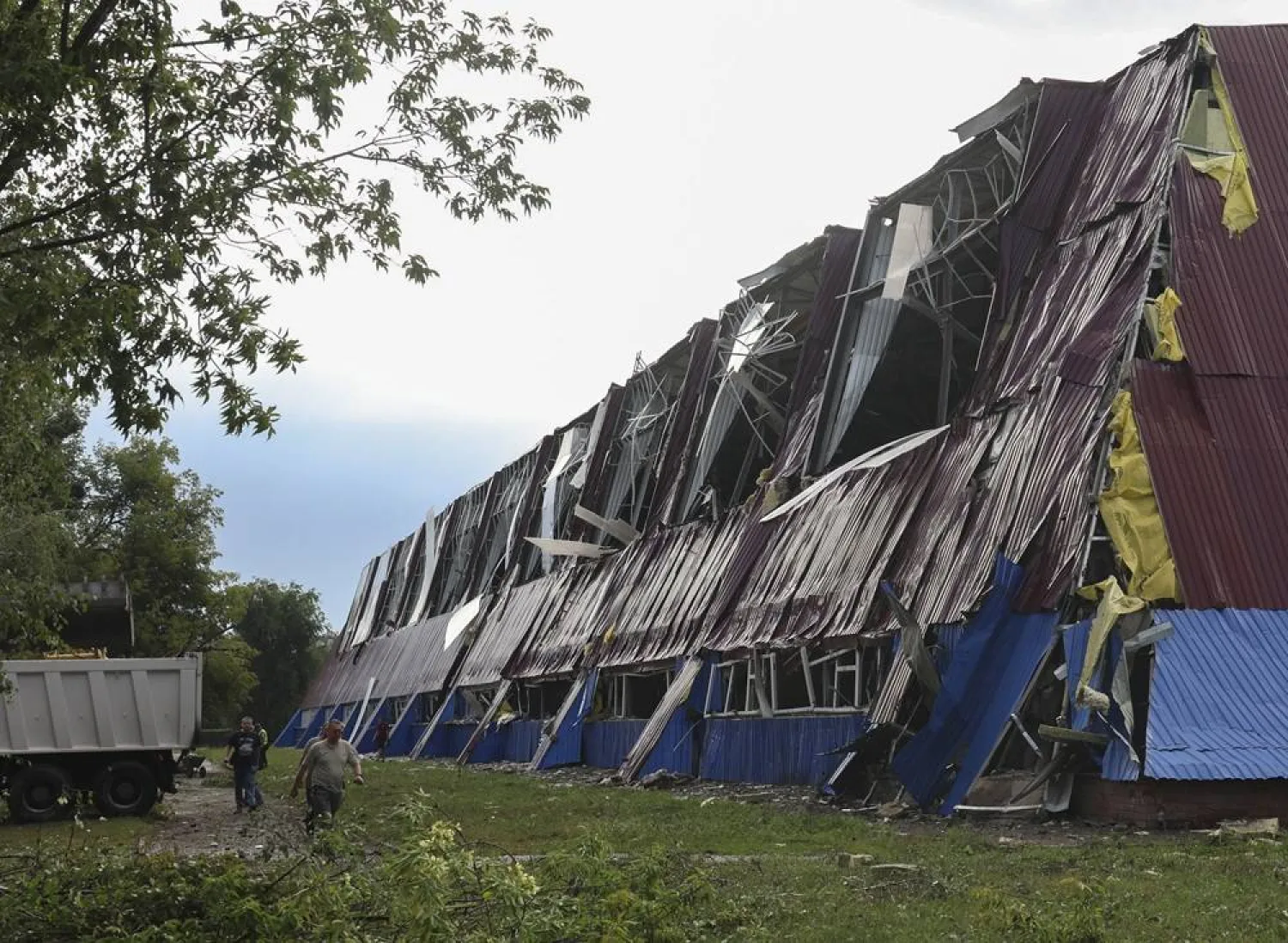 The site of a Russian strike on a sports complex in a residential area in Kharkiv, northern Ukraine, 26 July 2025. (EPA)