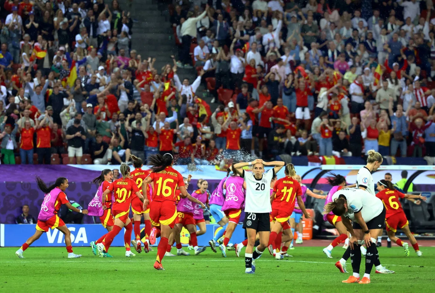 «يورو السيدات» شهدت حضوراً جماهيرياً قياسياً (رويترز)