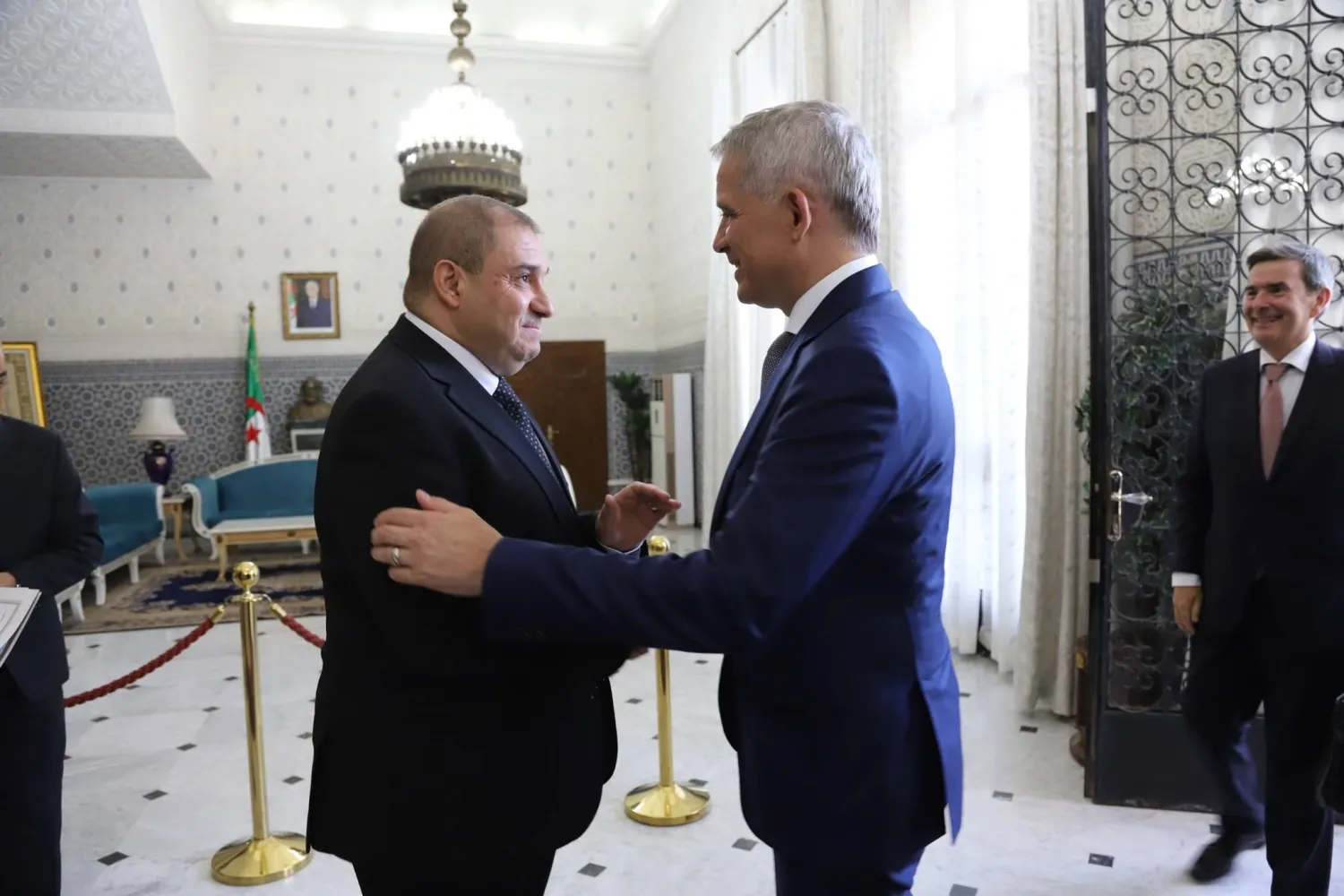 وزير العدل والشرطة السويسري خلال لقائه بنظيره الجزائري في 30 يونيو 2025 (وزارة العدل الجزائرية)