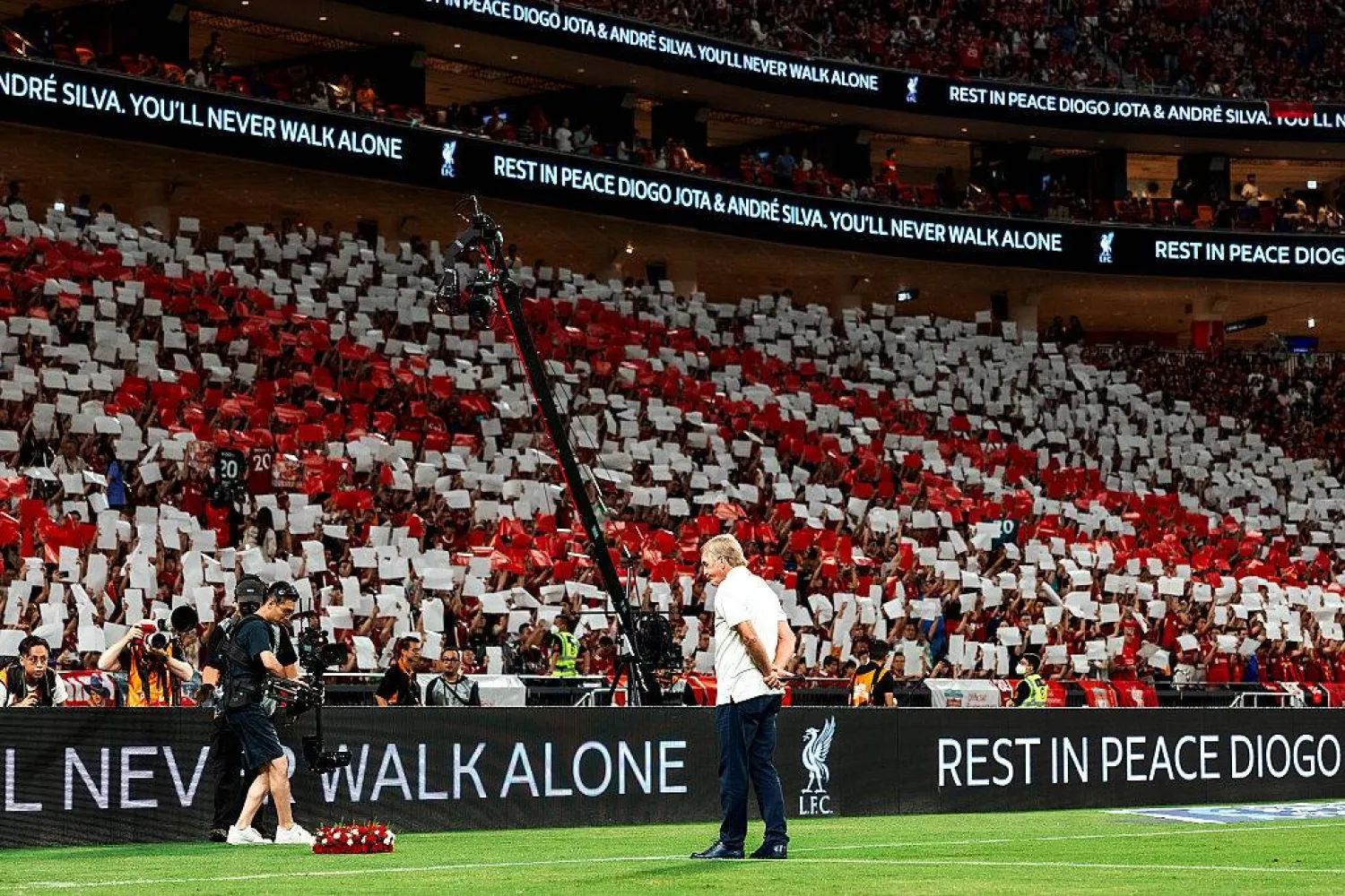 كيني دالغليش أسطورة ليفربول يكرم ذكرى جوتا في هونغ كونغ (وسائل إعلام عالمية)