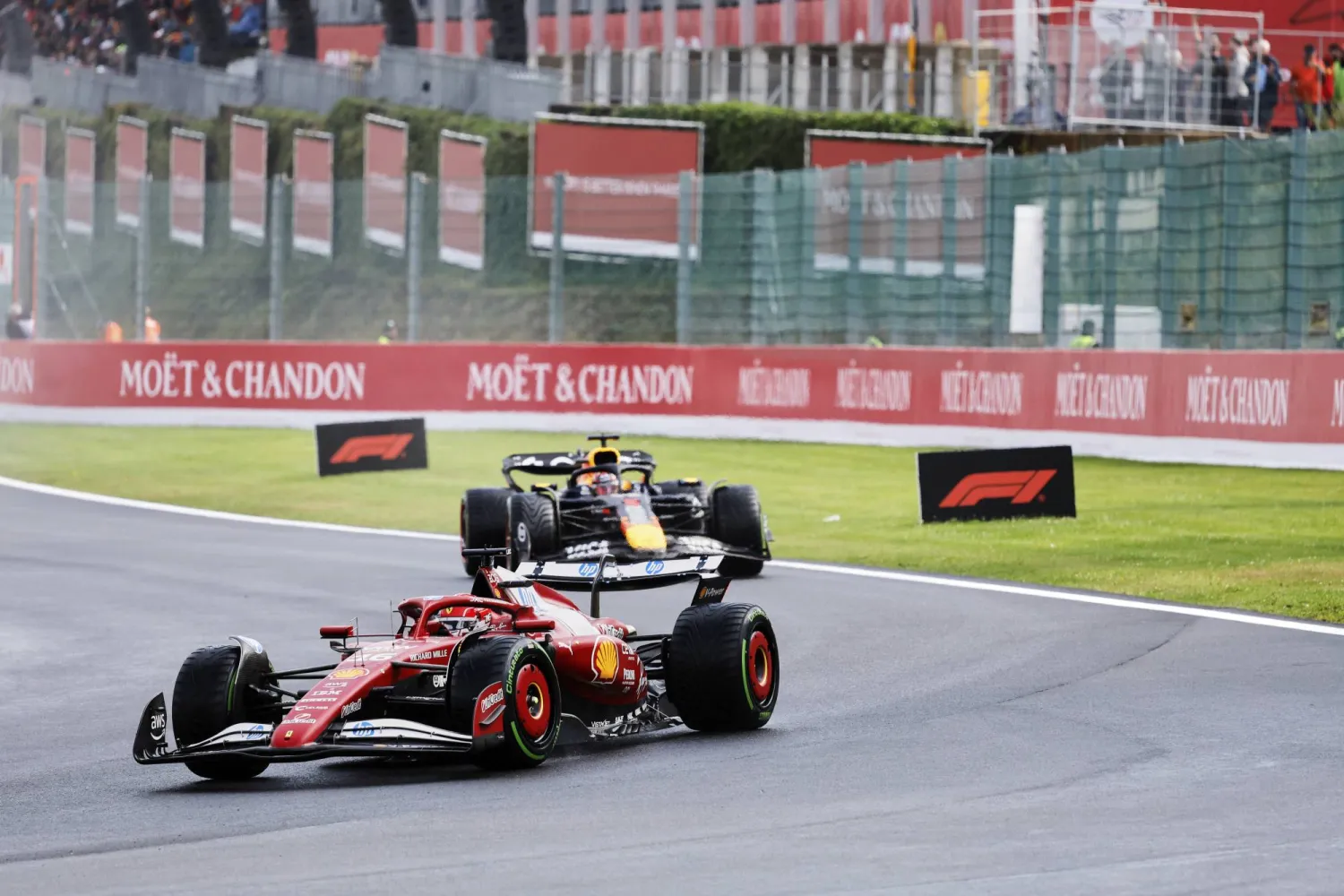 الرؤية انخفضت إلى أدنى مستوياتها على الحلبة (أ.ب)