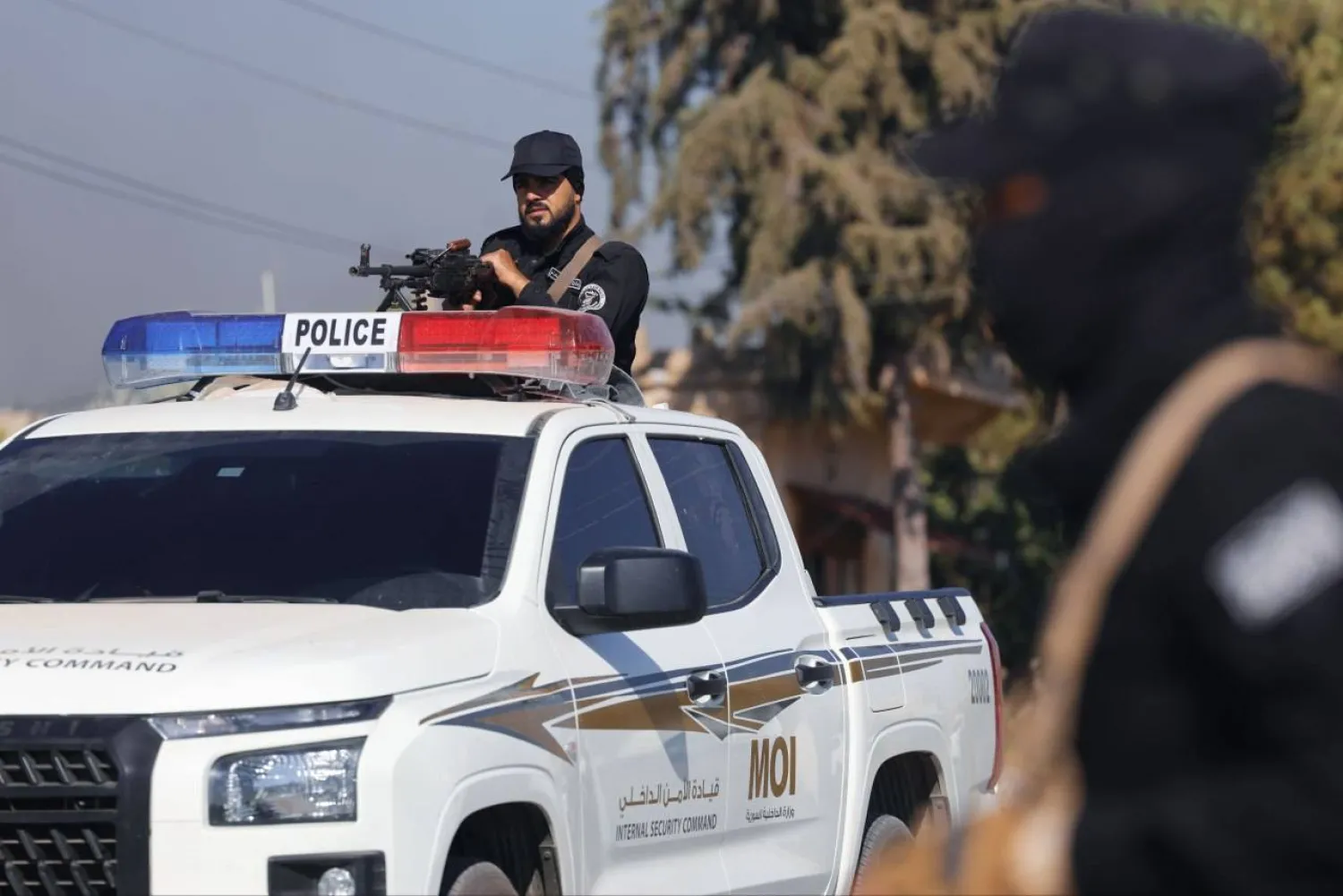 عناصر قوى الأمن الداخلي خلال حملات سابقة في مناطق الساحل غربي سوريا (الداخلية السورية)