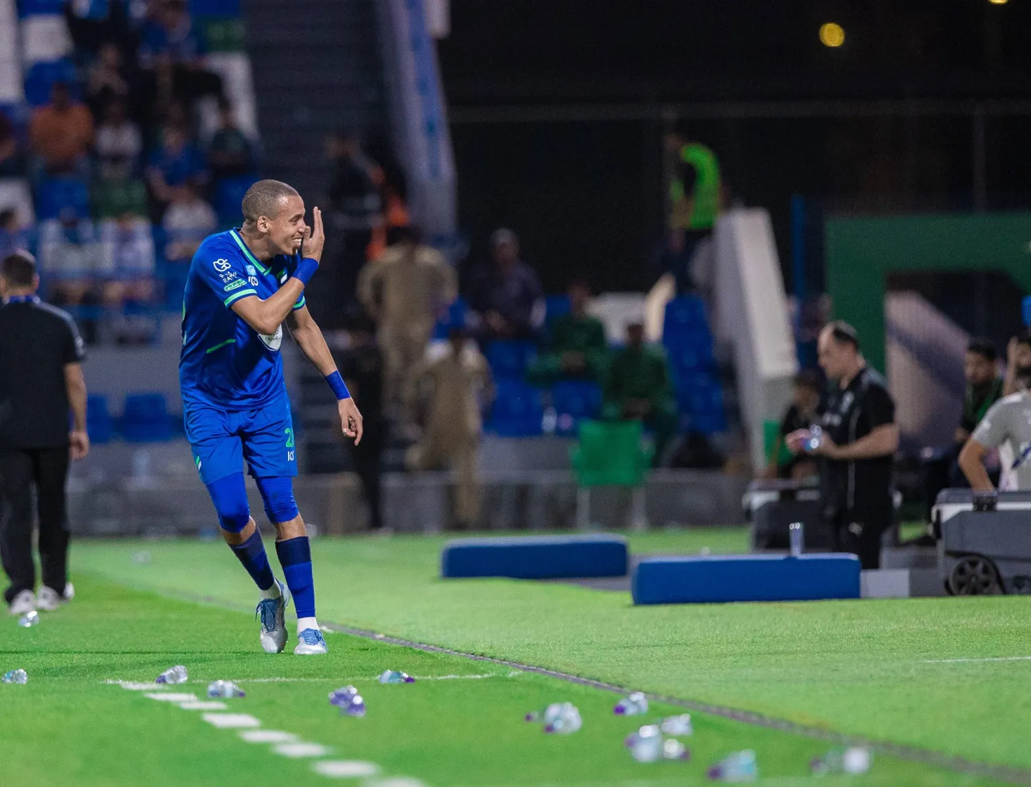 سفيان بن دبكة يحتفل بأحد أهدافه مع الفتح (تصوير: عيسى الدبيسي)