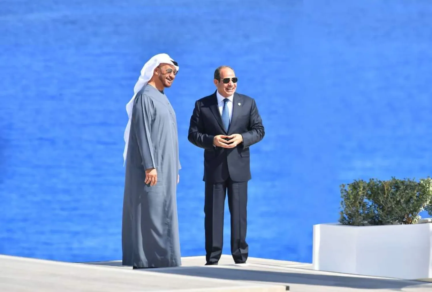السيسي ورئيس الإمارات محمد بن زايد خلال تدشين مشروع «رأس الحكمة» أكتوبر الماضي (الرئاسة المصرية)