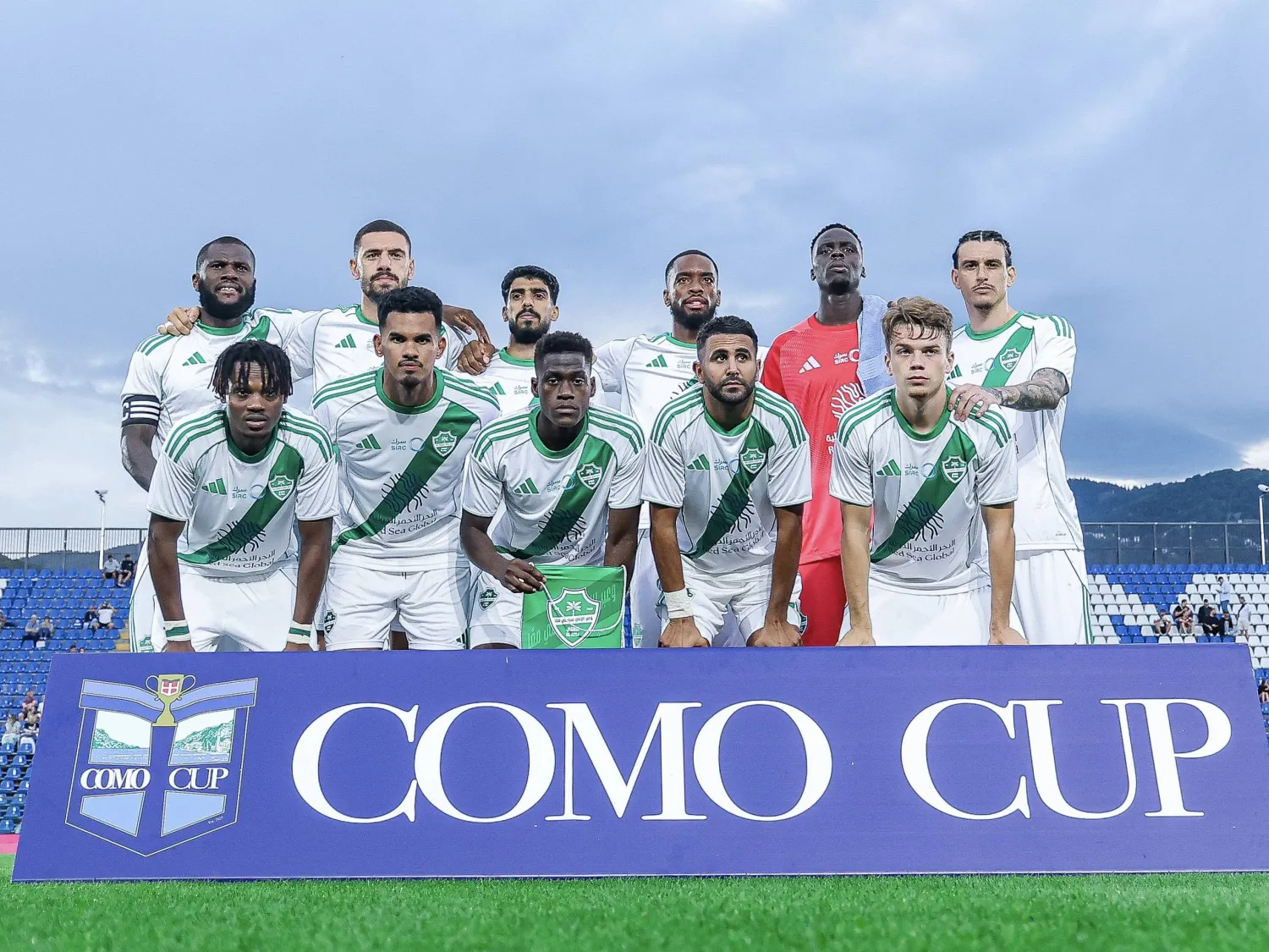 كشف النادي أن المفاوضات تحاط بسرية تامة (النادي الأهلي) 