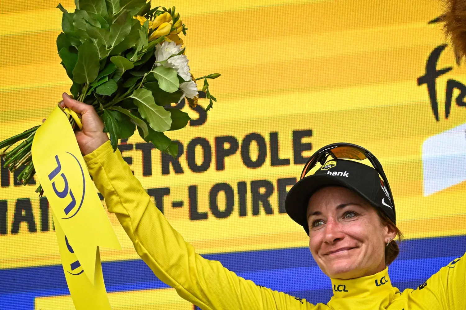 ماريان فوس تتصدر الترتيب العام لـ«تور دي فرانس» (أ.ف.ب)