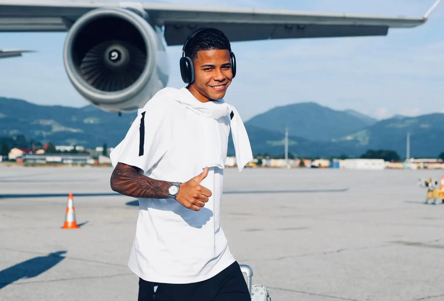 الجناح البرازيلي ويسلي أحد مستهدفات بولونيا الإيطالي (نادي النصر) 