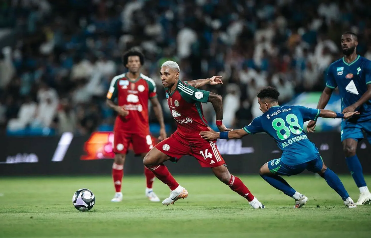 يترقب فيتينيو عرضاً من نادي سعودي خلال فترة الانتقالات الصيفية (الشرق الأوسط) 