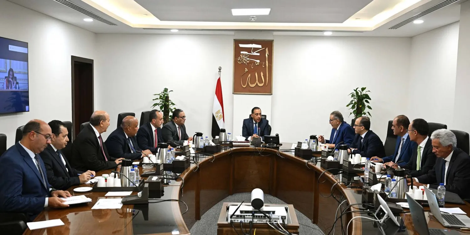 الحكومة تطالب التجار والصناع بخفض أسعار السلع المختلفة (رئاسة مجلس الوزراء المصري)