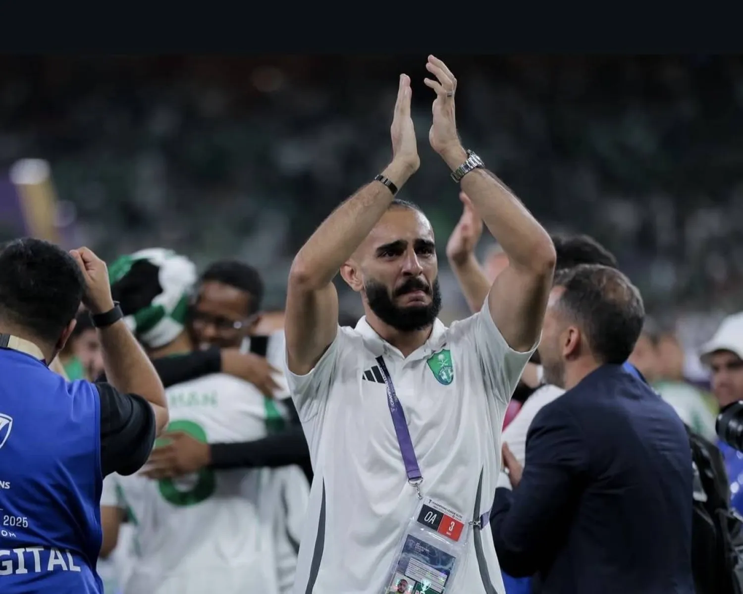 محمد المجحد ودع النادي الأهلي بعد سنوات طويلة (الشرق الأوسط) 