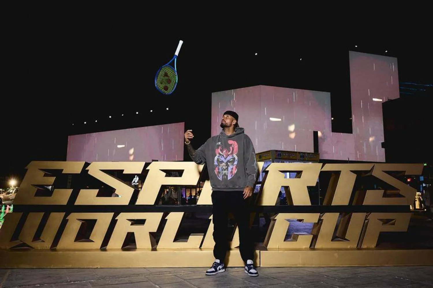 نيك كيرجيوس لاعب التنس السابق (الشرق الأوسط)