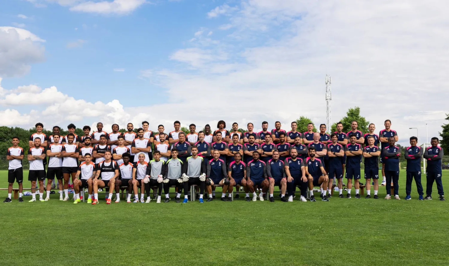 فريق القادسية أقام معسكره في مرحلته الأولى بهولندا (نادي القادسية)