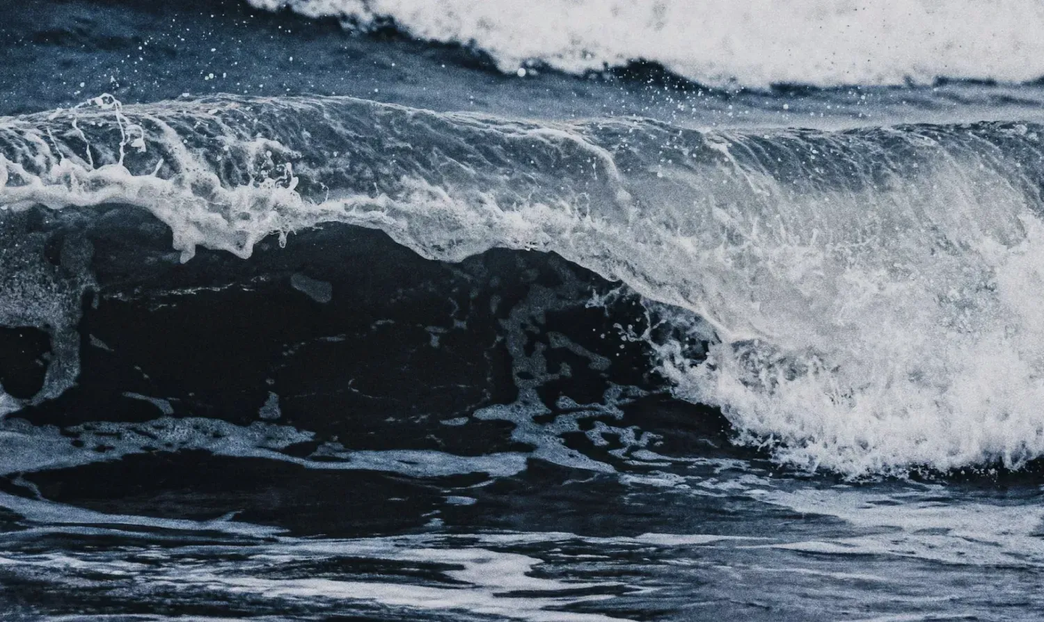 Tehlikeli tsunami dalgaları (Arşiv)