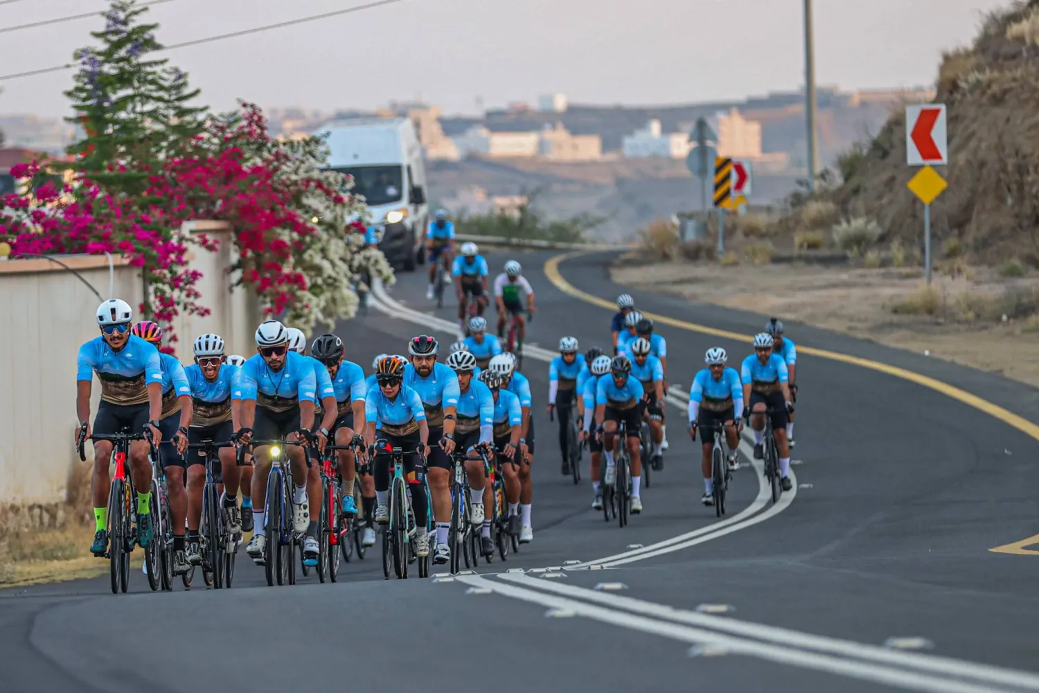 التنوع الجغرافي والمناخ المعتدل يجعل من عسير وجهة سياحية رياضية بامنياز (الشرق الأوسط)